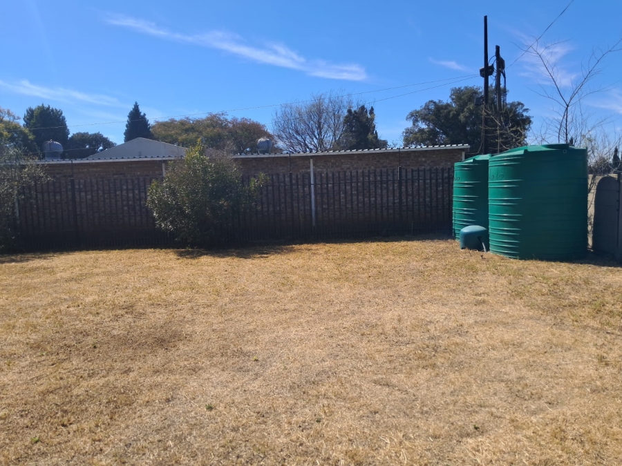 5 Bedroom Property for Sale in Flamingo Park Free State